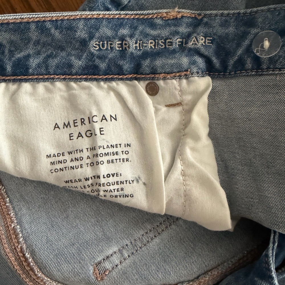 American Eagle Outfitters Light Blue Distressed Flare Jeans - Picture 5 of 8